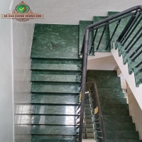 Cầu thang đá xanh Napoly – Điểm nhấn sang trọng cho không gian sống hiện đại